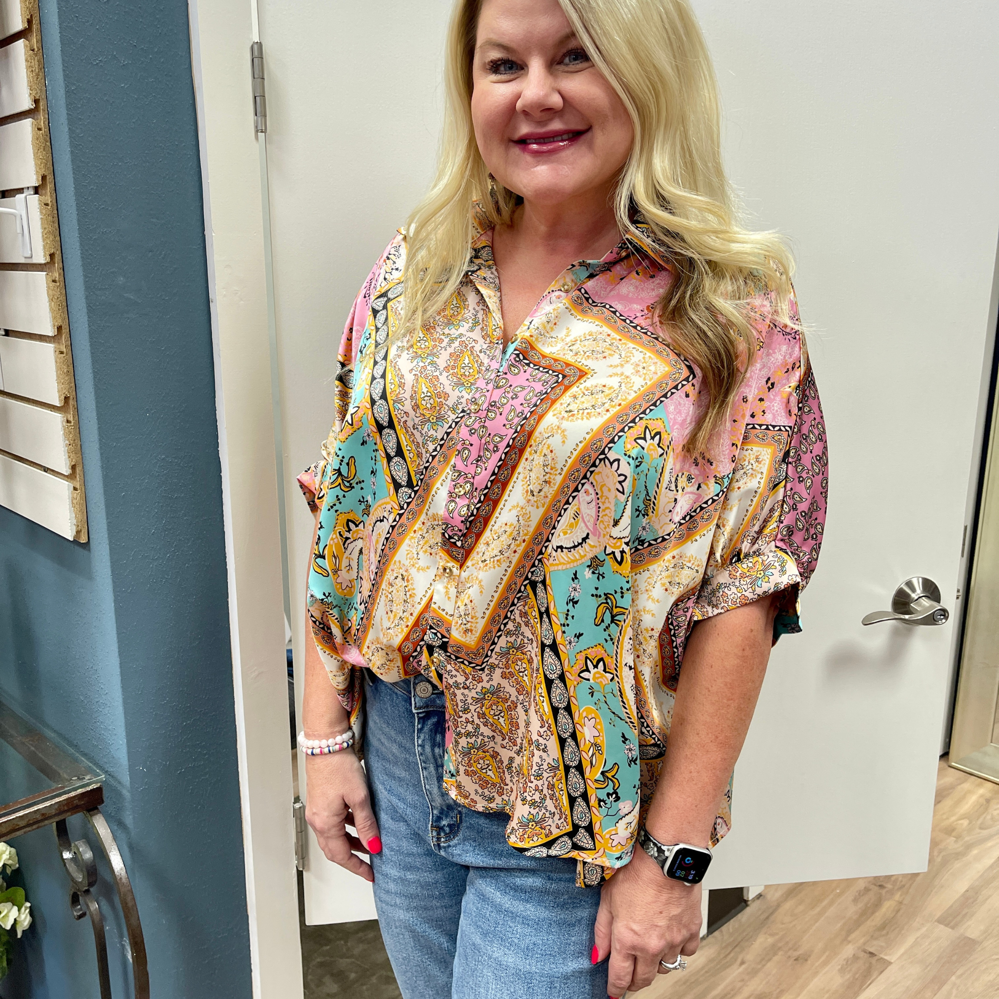geometric pattern, oversized blouse, 3/4 lencgth sleeves, pink, turquoise, gold, black, yellow, button down shirt