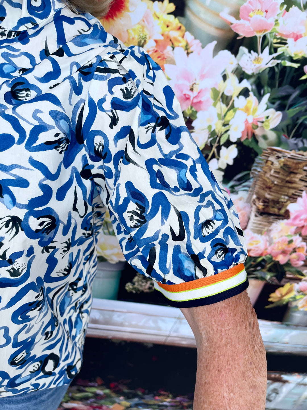 Tropical Lands Top
