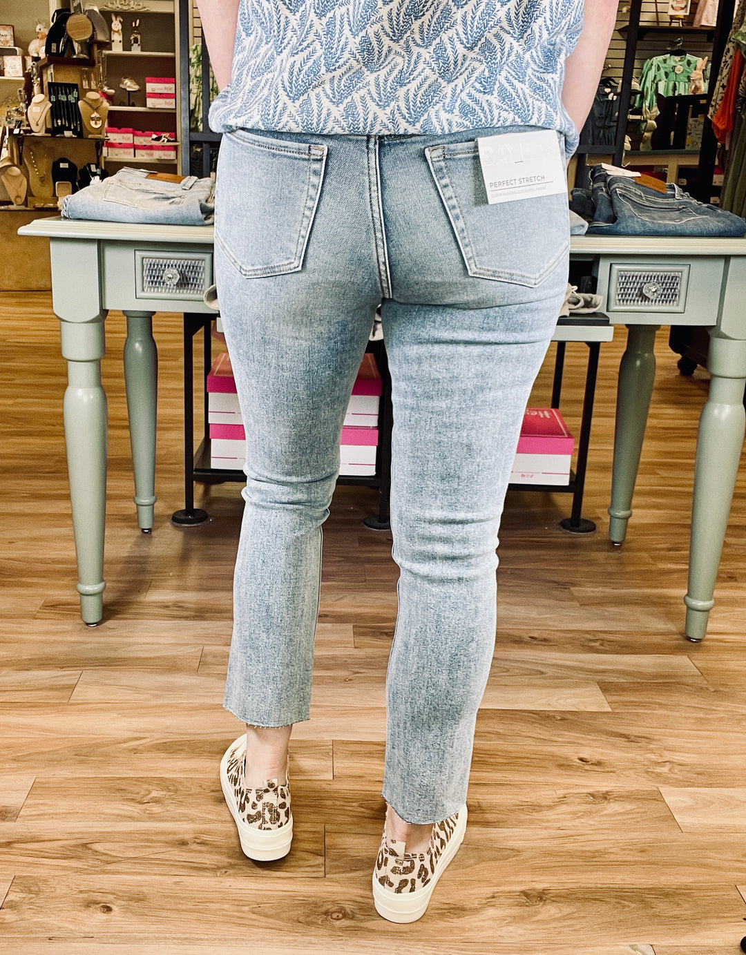 Bayeas Mid Rise Skinny Jeans Raw Hem