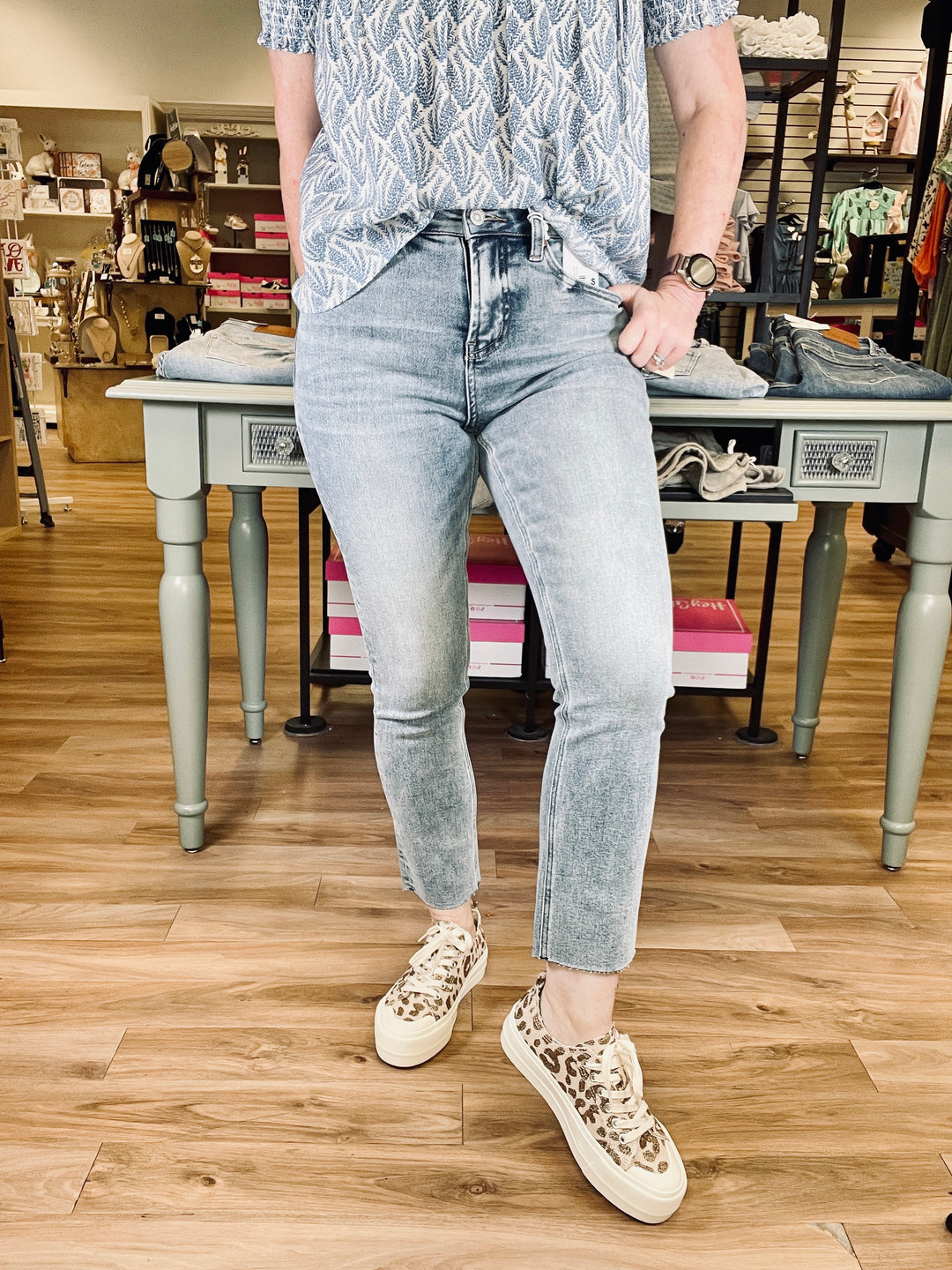 Bayeas Mid Rise Skinny Jeans Raw Hem