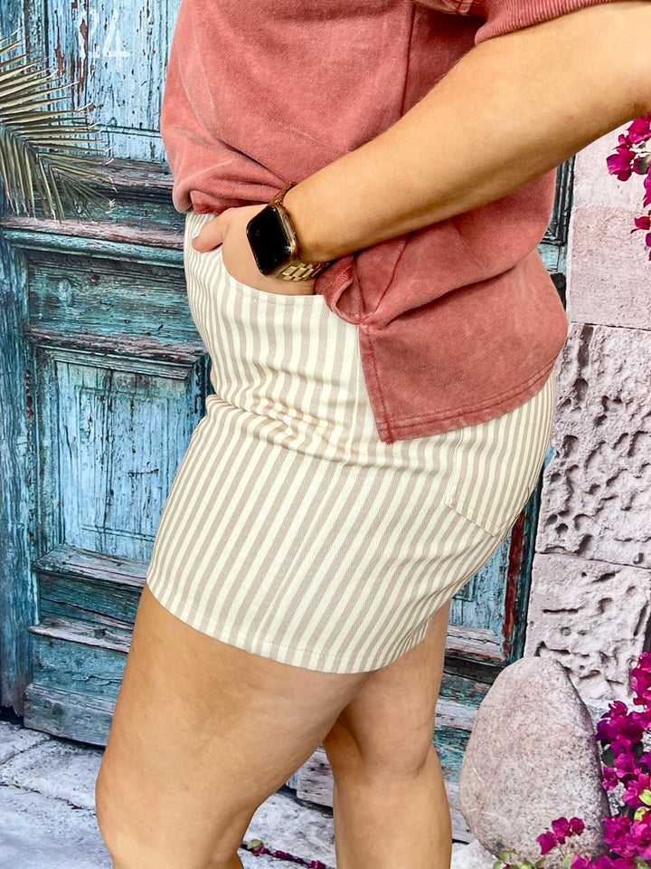 FINAL SALE Lots of Occasions Shorts - Tan