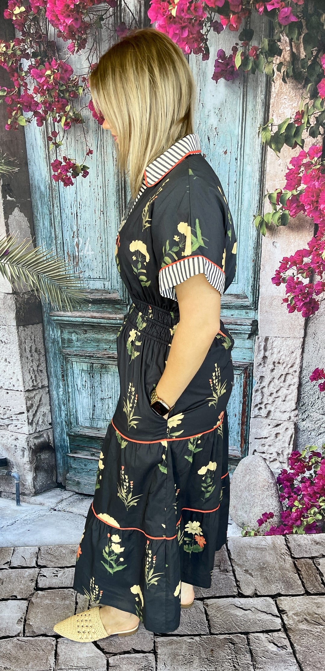 Pretty Lady Walking Down The Street Dress - Black